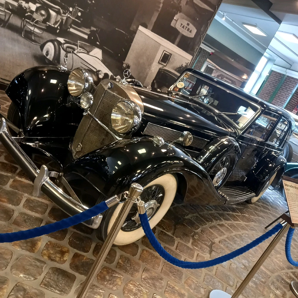 Посетил музей