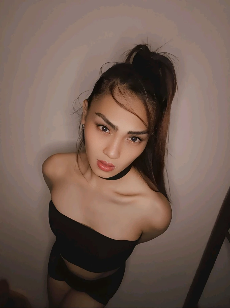 GIF uploaded by Jaja