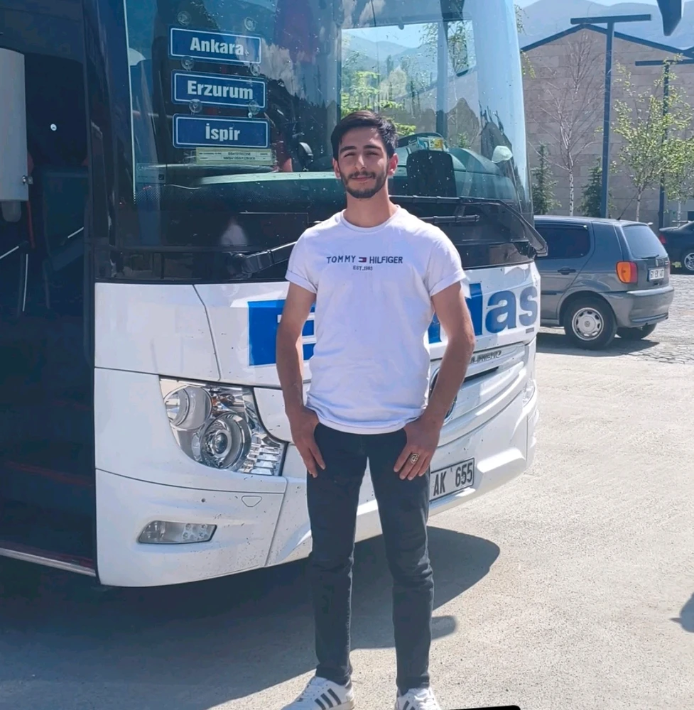 EMİRHAN tarafından yüklenen GIF