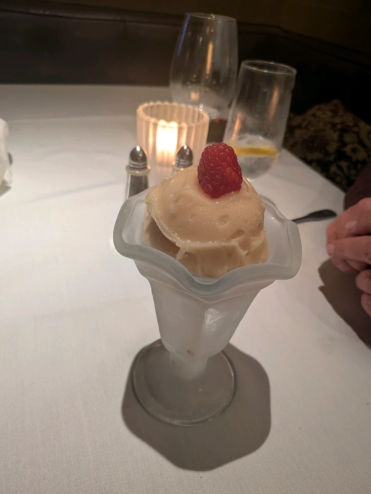 GIF uploaded by Alfredo