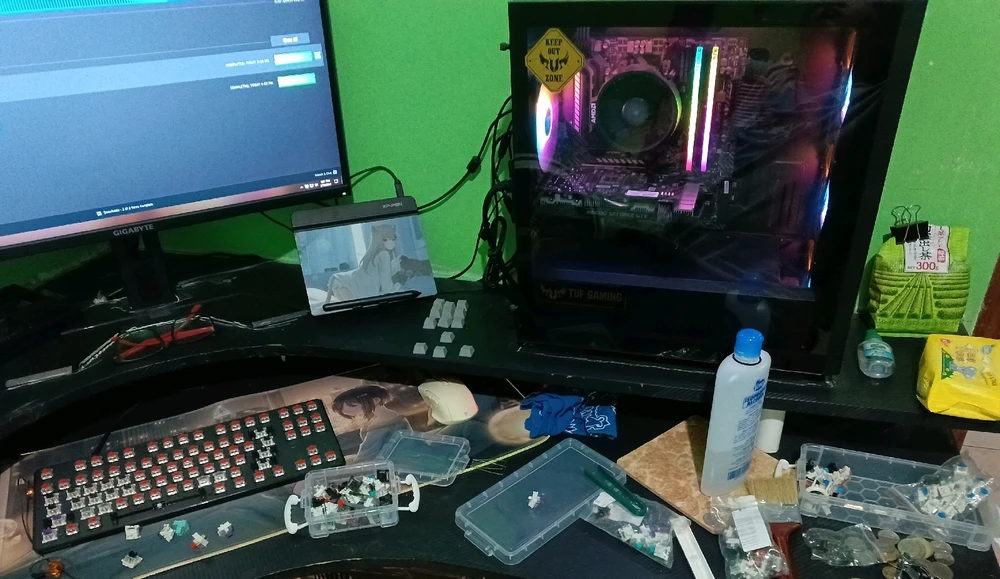 changing switches and keycaps