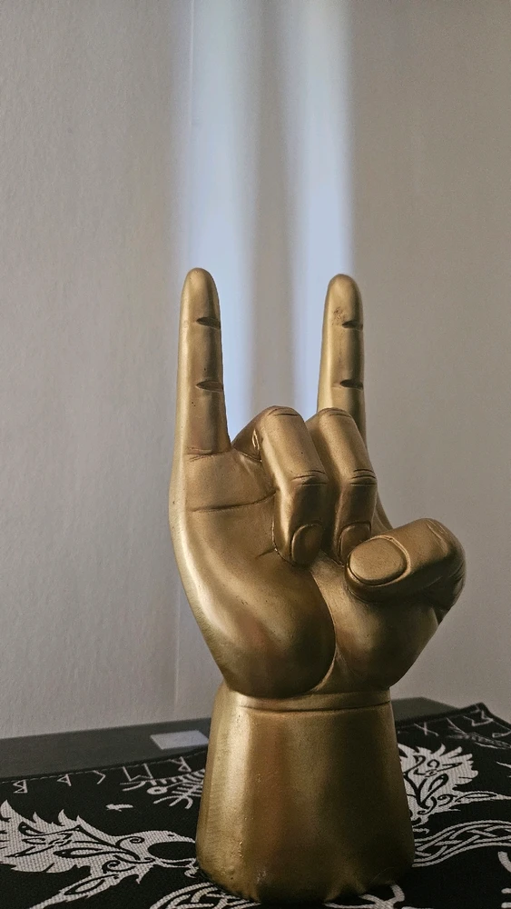 GIF uploaded by Theo