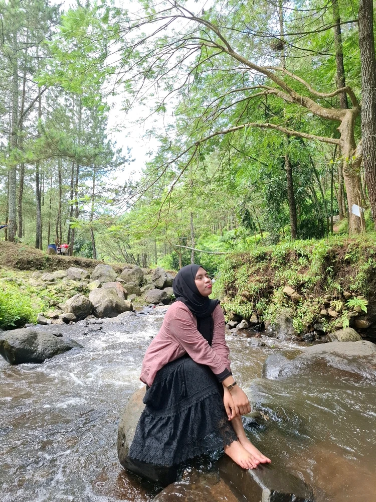 GIF diunggah oleh NUR