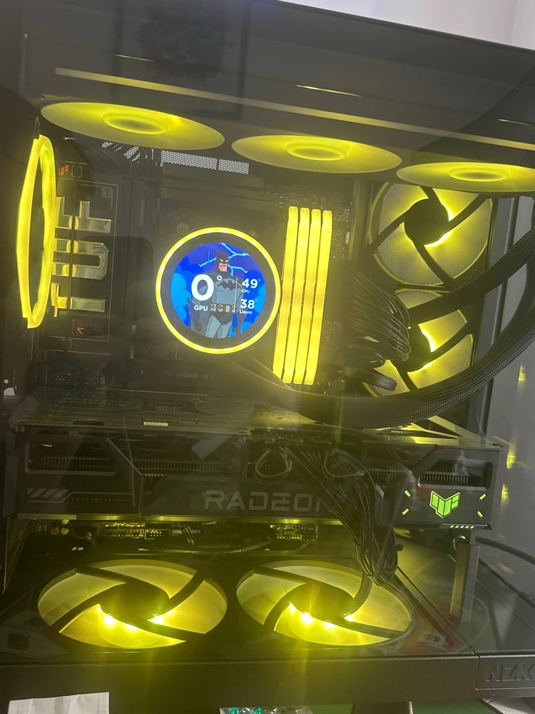 Pochwalcie się swoim sprzętem komputerowym, bądź konsolami :)
Na dole mój
Jeśli kogoś interesuje specyfikacja
CPU: Ryzen 7 9800x3d
GPU: Radeon RX9070XT
RAM: Lexar Ares 64gb 6800 CL34
Płyta główna: X870 Plus
Dysk: GOODRAM PX700 4TB
Obudowa: NZXT H6 Flow
Chłodzenie: NZXT Kraken 360