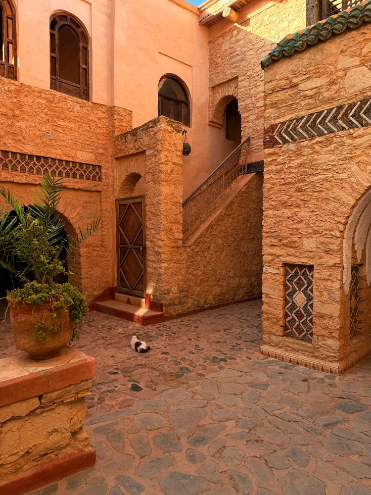 Bild eropgeluede vum Hakim