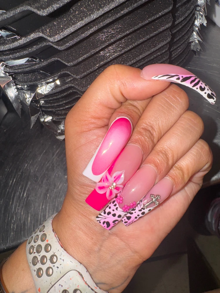 GIF uploaded by Diara