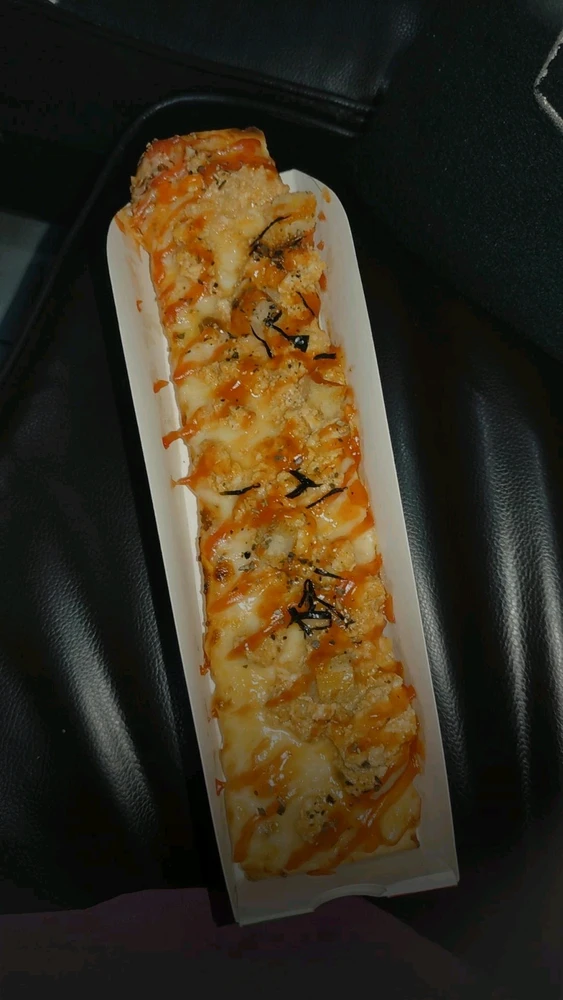 GIF diunggah oleh 𝚅𝙴𝙻𝙾𝚄𝚁𝙸𝚇