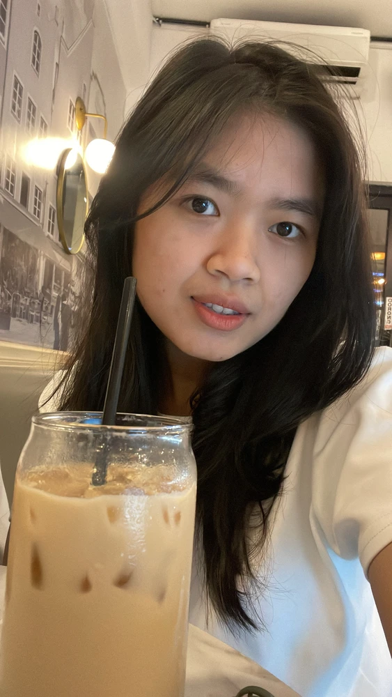 GIF diunggah oleh Ara