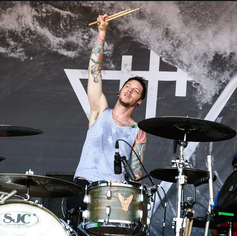 GIF uploaded by Alex//悪傷跡