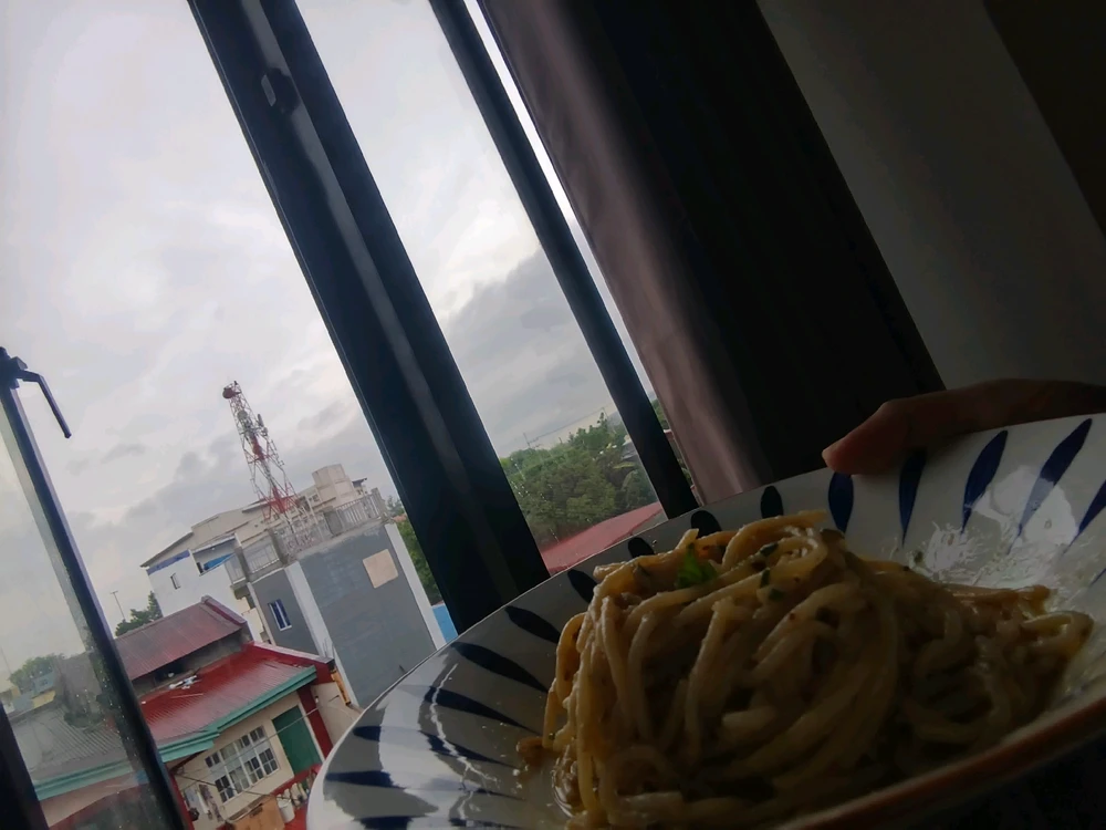 GIF na in-upload ni Chris