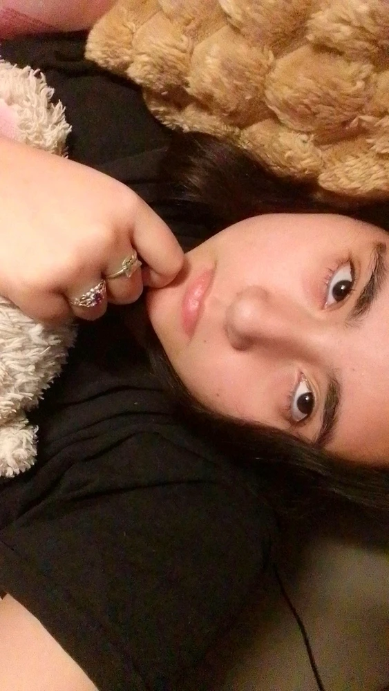 Tampoco es que me haya echo mucho efecto los parches para las ojeras,aún tengo cara de trastornada jajaja