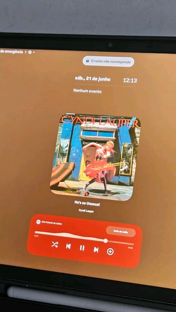 GIF uploaded by Yanka Souza