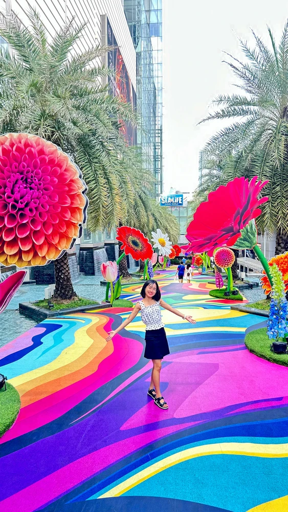 GIF uploaded by Hsu Wai