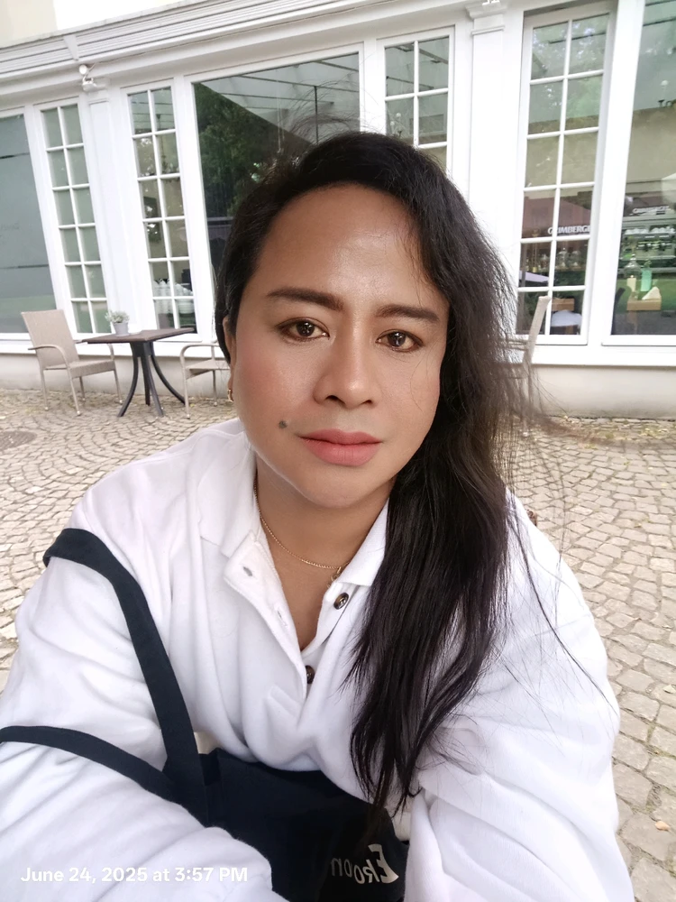 GIF uploaded by Lester