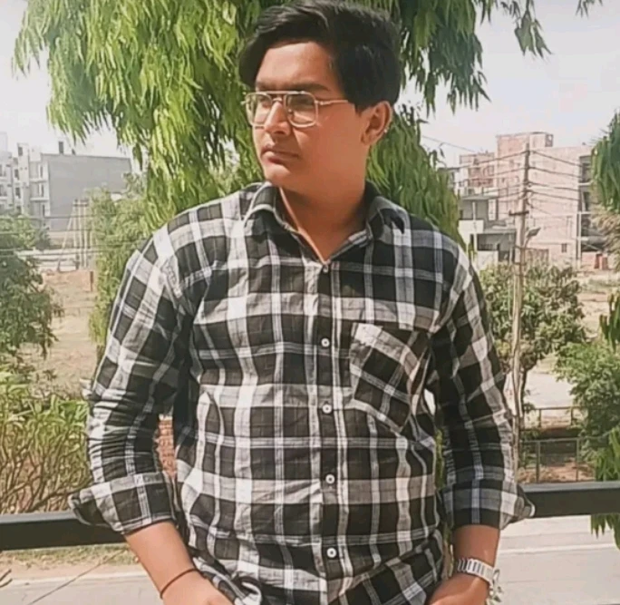 GIF uploaded by Saroha🖤🔱