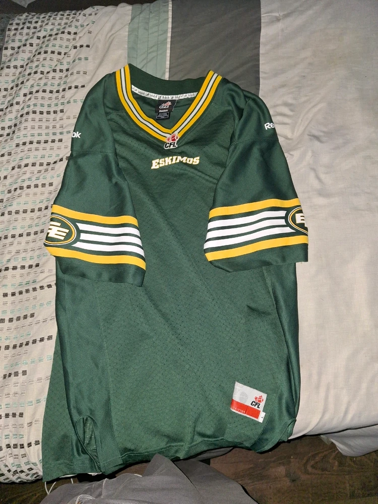 GIF uploaded by Erik Thackrey