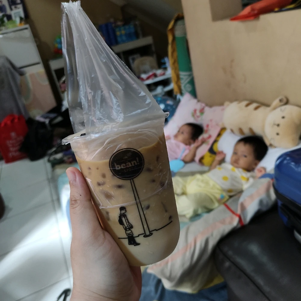 GIF diunggah oleh 𝚅𝙴𝙻𝙾𝚄𝚁𝙸𝚇