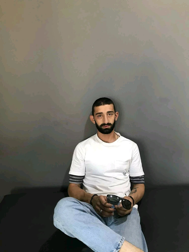 GIF-ი ატვირთა levani-მ