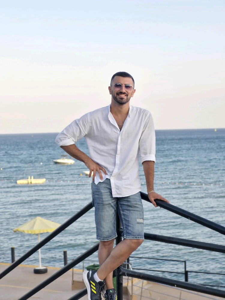 Alpay tarafından yüklenen GIF
