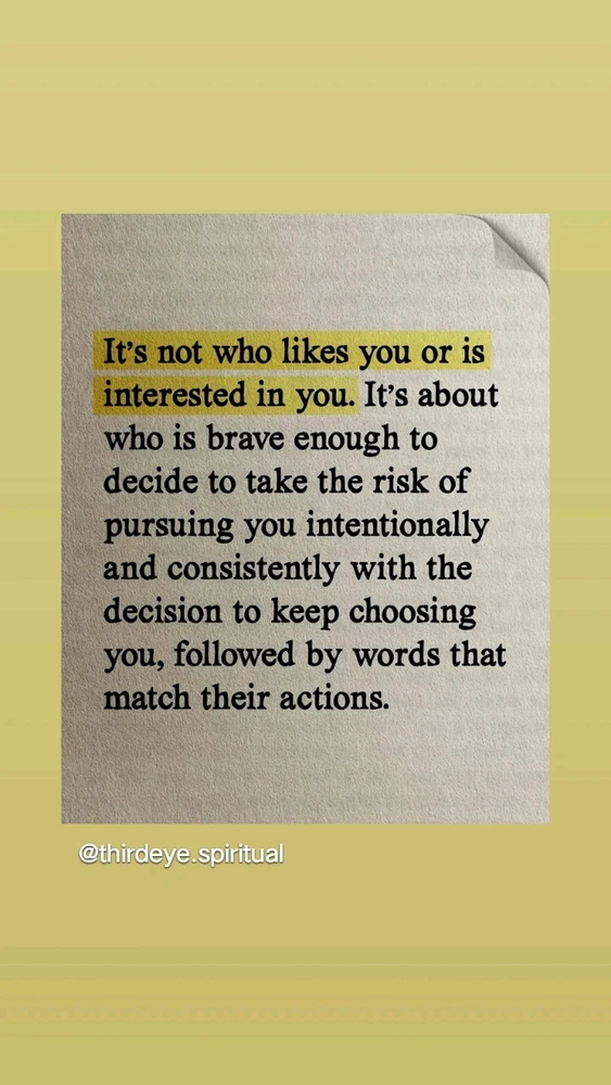 GIF uploaded by 💜J💜o💜e💜y💜