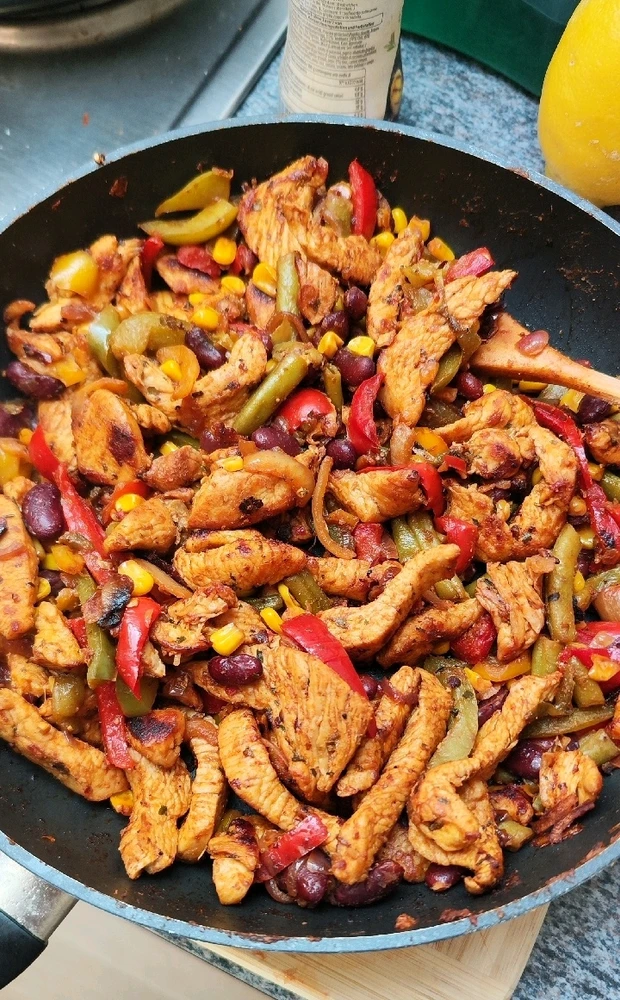 GIF uploaded by Ádám Füle