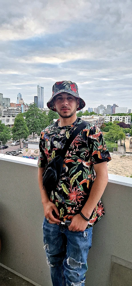 GIF uploaded by Teodor