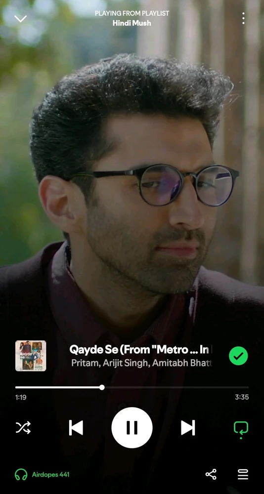 Ruchi Sehgal tarafından yüklenen GIF