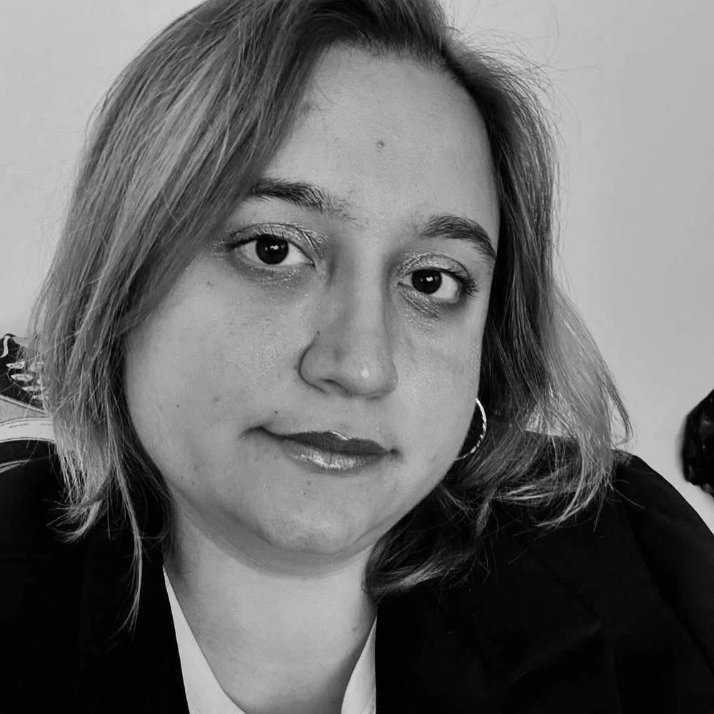 Bayan Alfa tarafından yüklenen GIF
