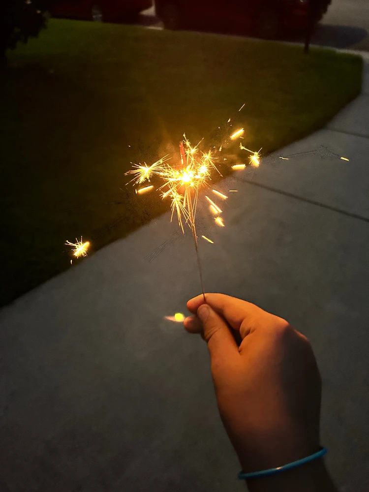 Then we went to our cousins the Ohaechesi’s house for a small 4th of July get together and yes there are sparklers 🧨 