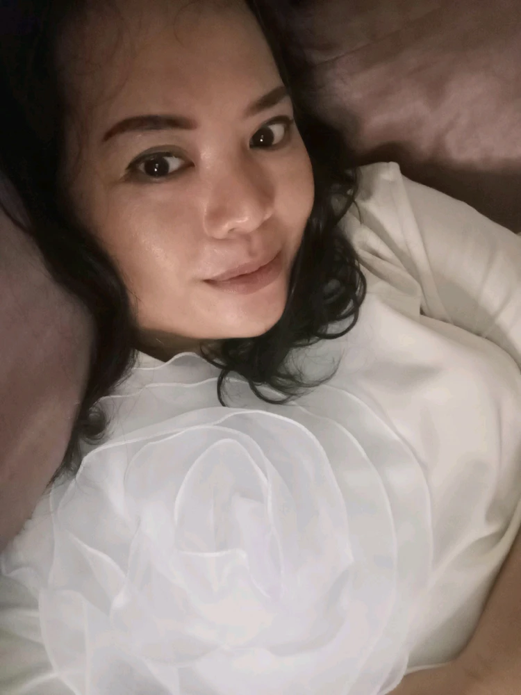 GIF uploaded by Dian Hahaha