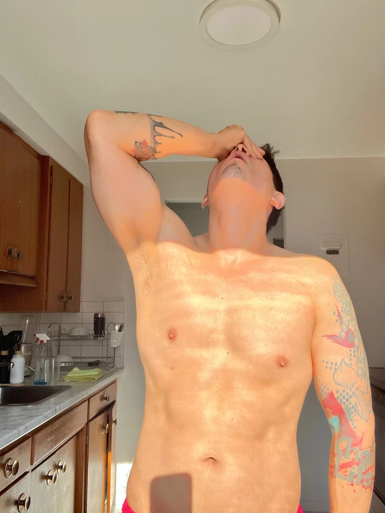 GIF uploaded by Angelo