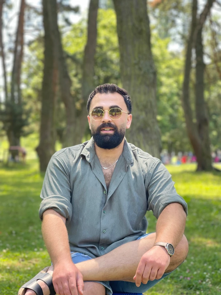 صورة رفعها Ali