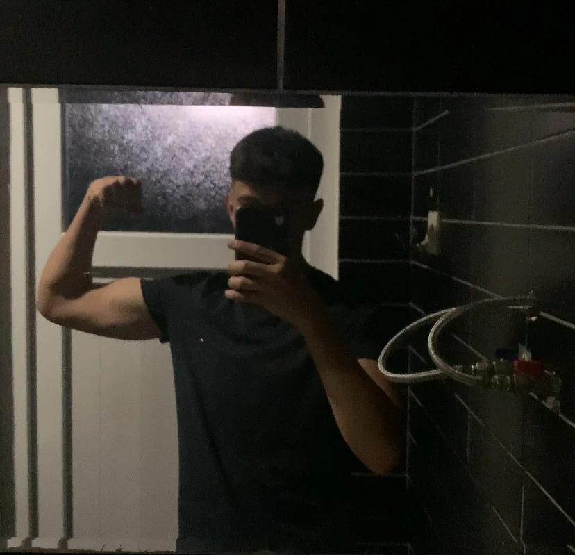 Hakan tarafından yüklenen GIF