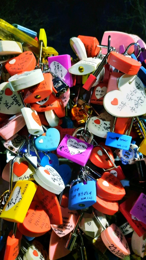 Gambar diunggah oleh Silvia