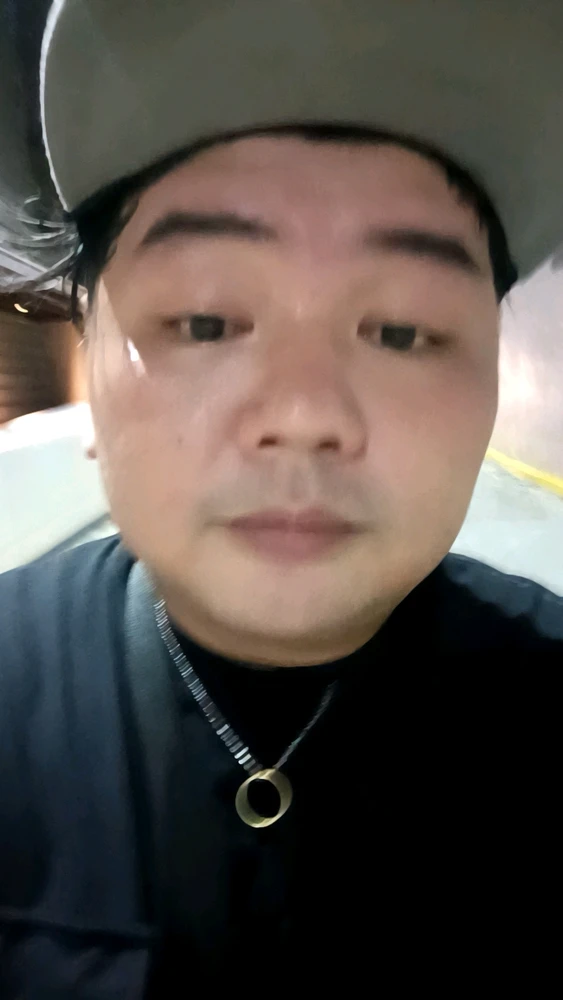 I-upload ni Mhigzy Whigzy ang larawan