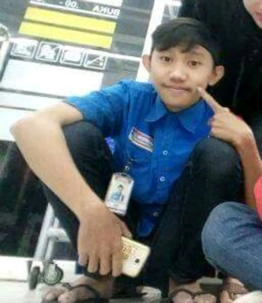 GIF diunggah oleh Akmal