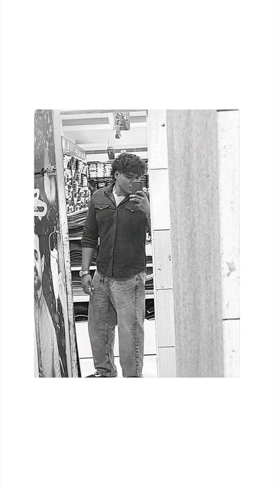 GIF uploaded by Emmanuvel