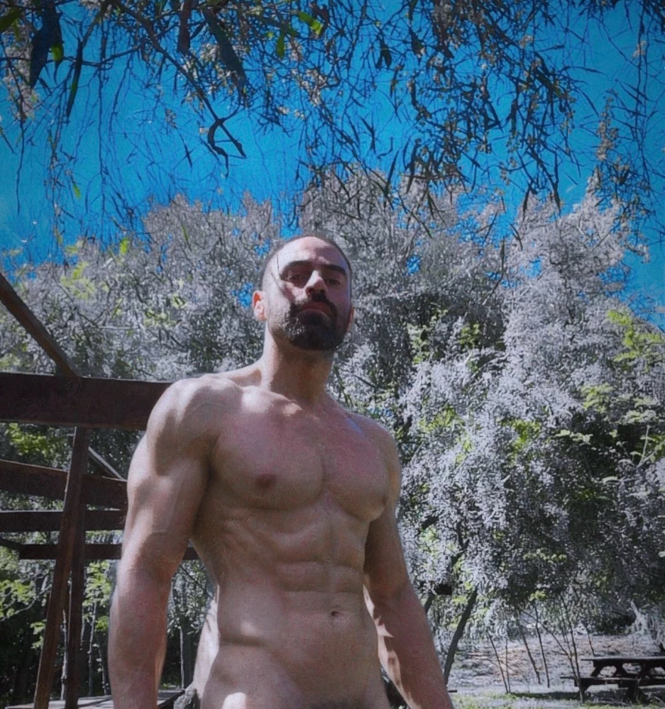 GIF uploaded by Amyr