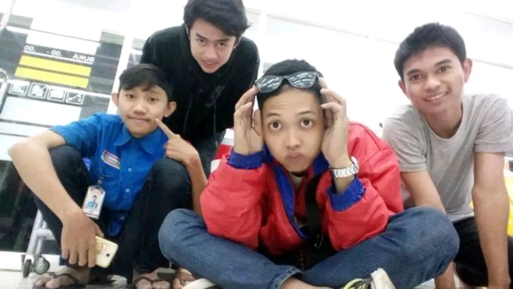 GIF diunggah oleh Akmal