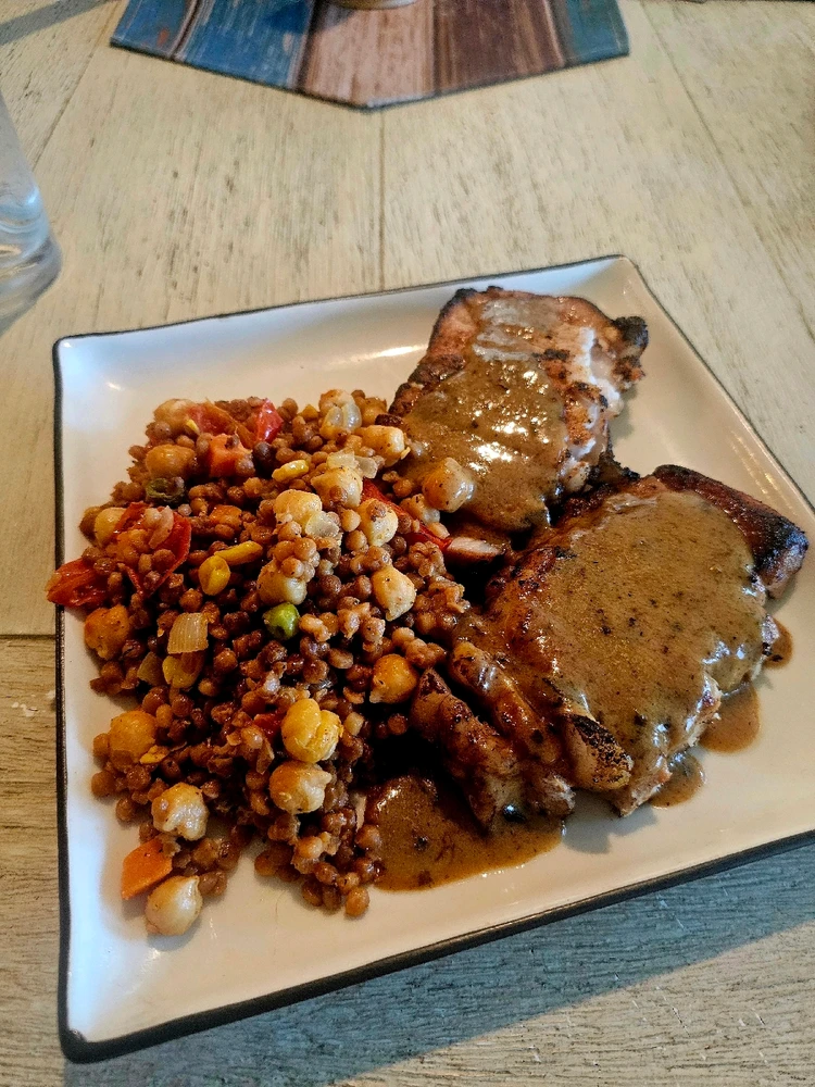 GIF diunggah dening AJ