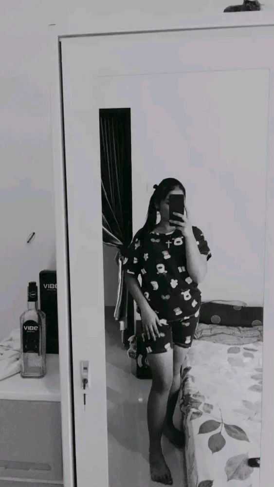 GIF diunggah oleh Mika