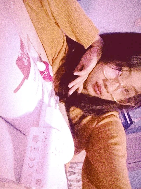 GIF diunggah oleh aira