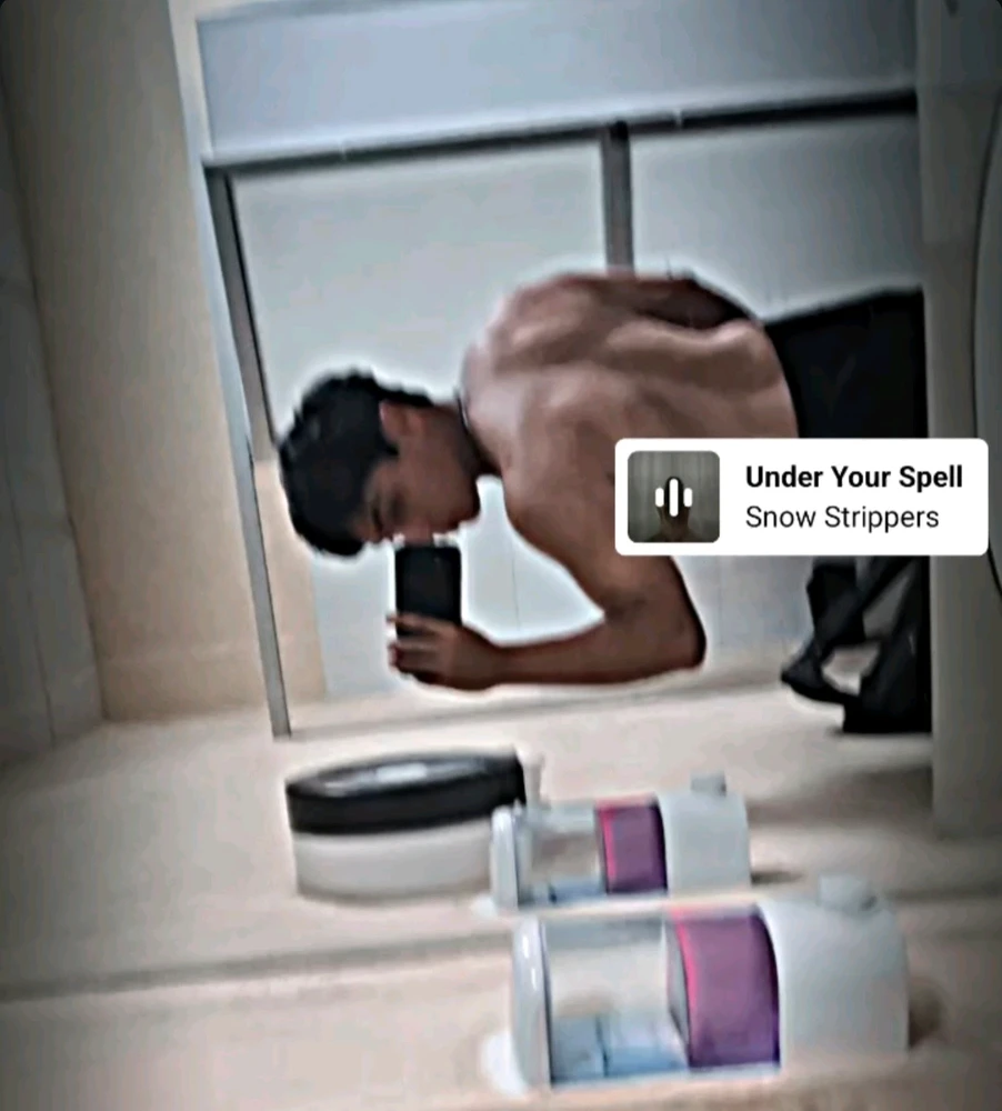 GIF subido por Valentino