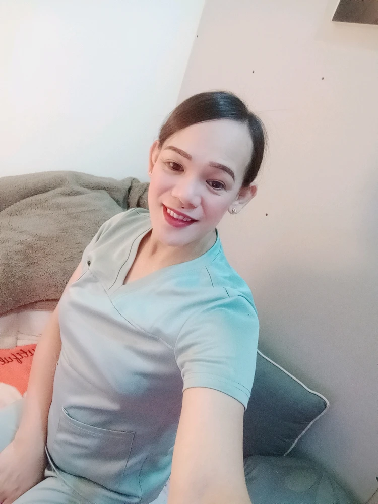 I-upload ni Zyra ang larawan