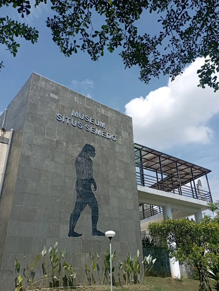 GIF diunggah oleh linda