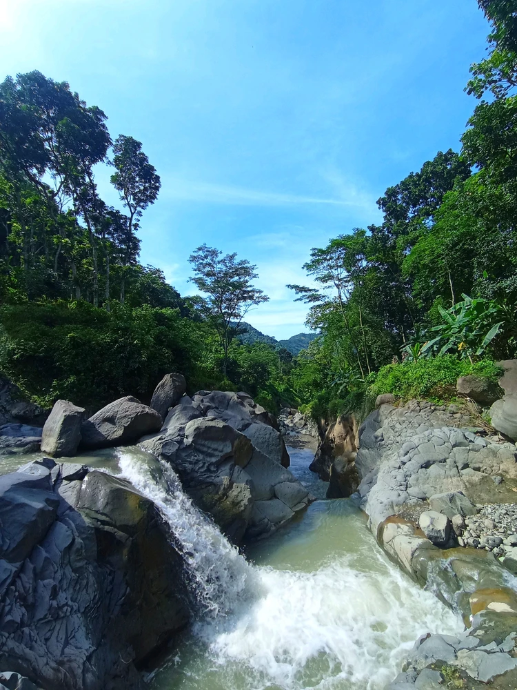 GIF diunggah oleh linda