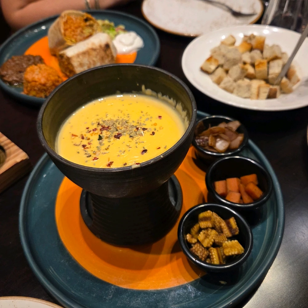 GIF uploaded by Ayushi