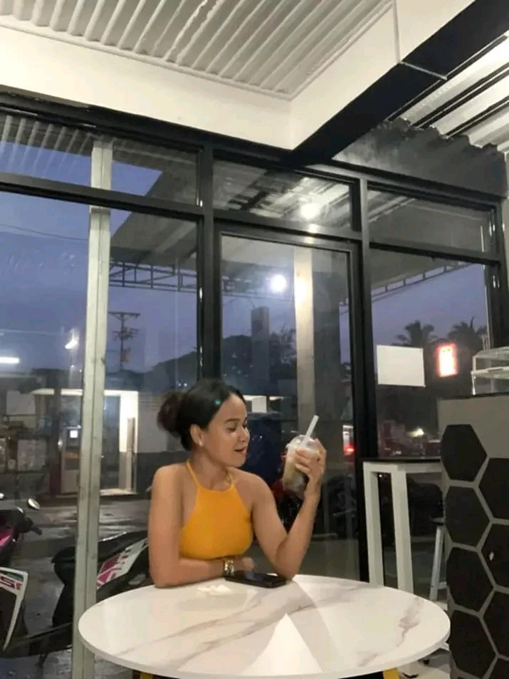 GIF uploaded by Reychen