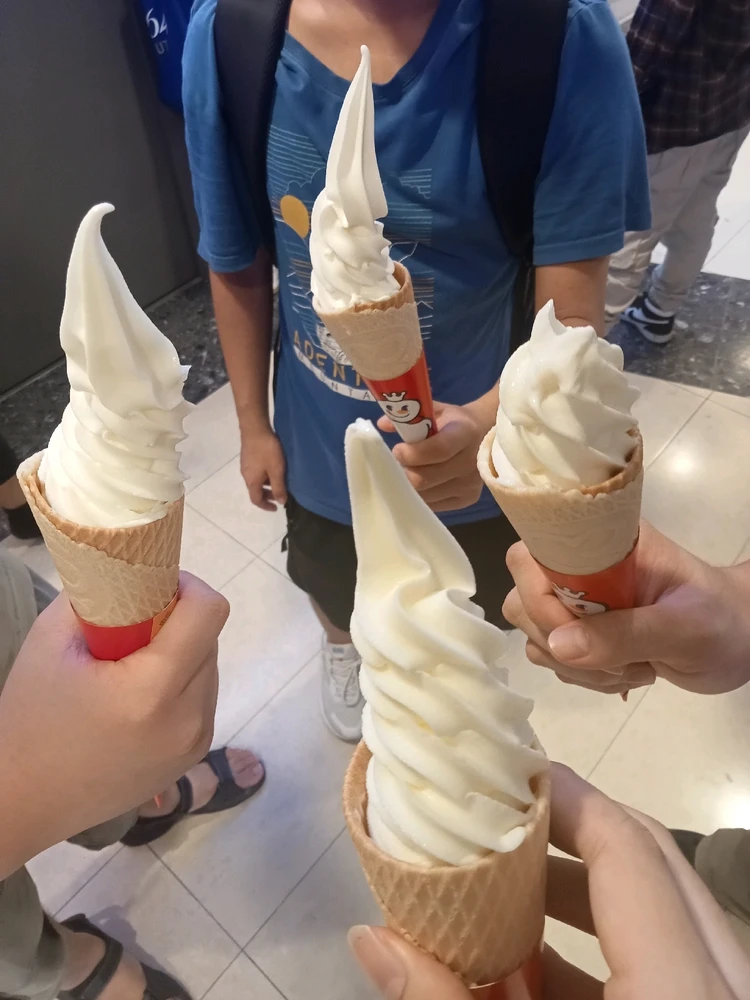 GIF uploaded by Justin Chua
