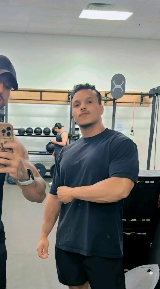 GIF uploaded by Felipe